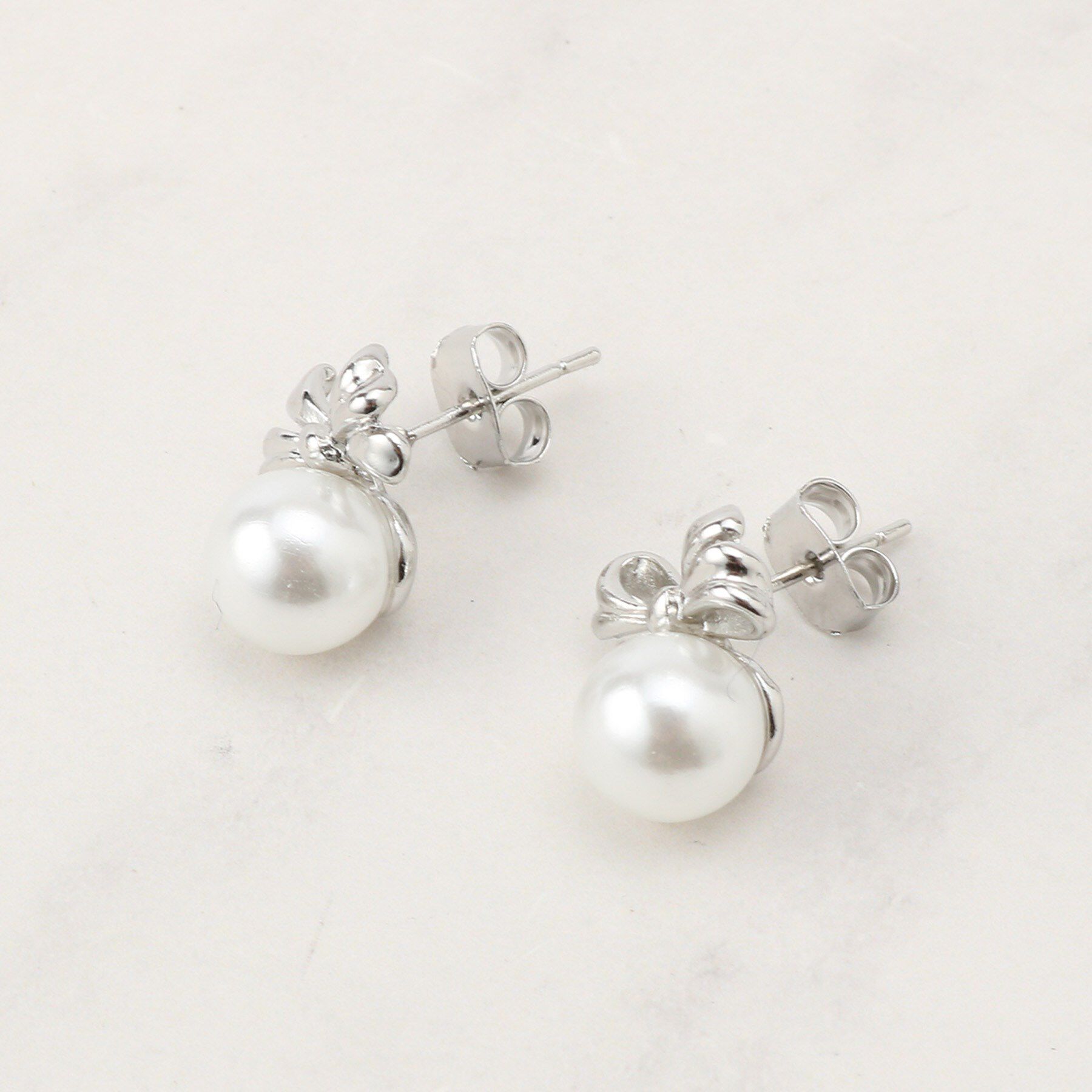 Couture broach「リボンパール調ピアス」|ピアス|シルバー(006)