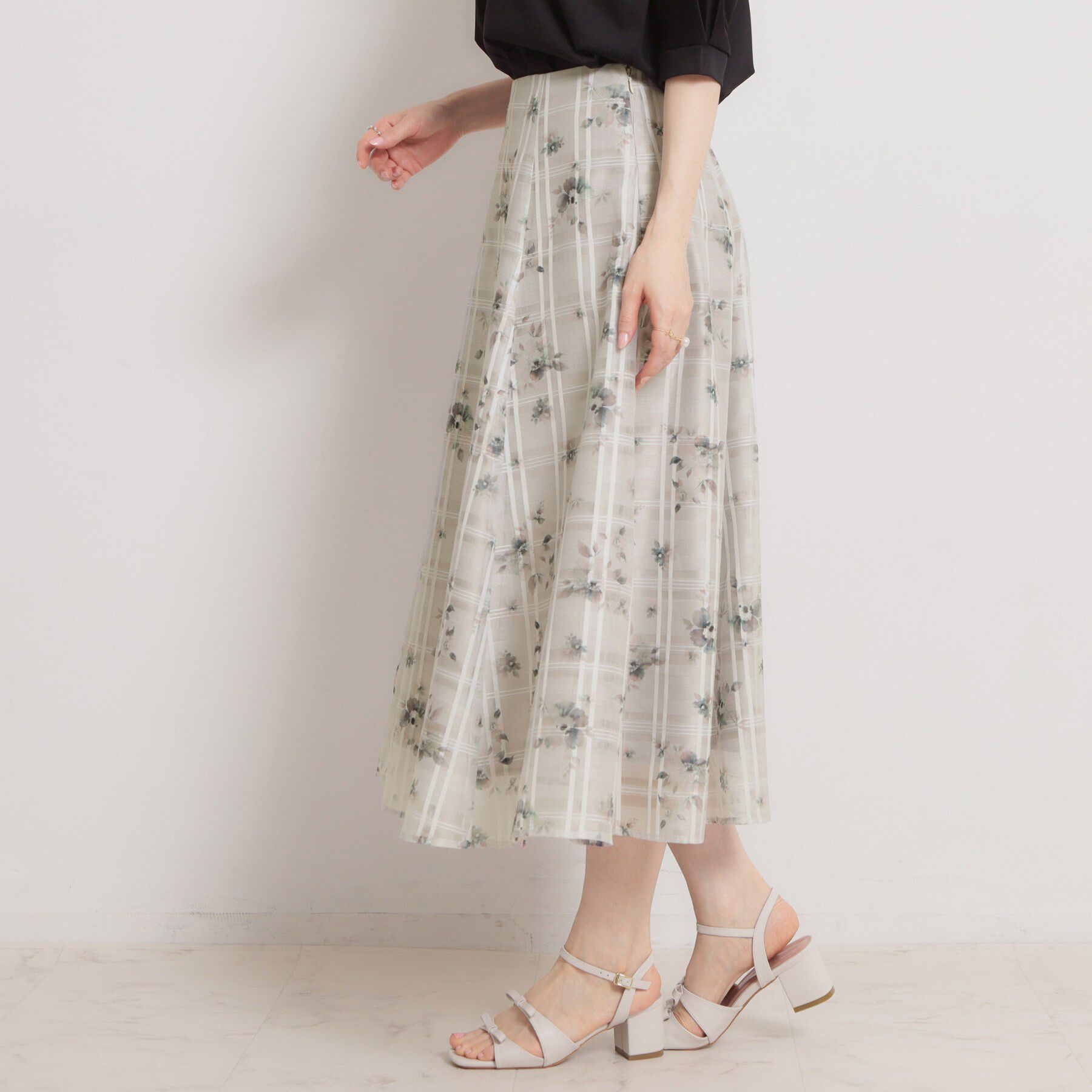 Couture broach「【洗える・着映え】シアーチェック フラワープリント スカート」|スカート|