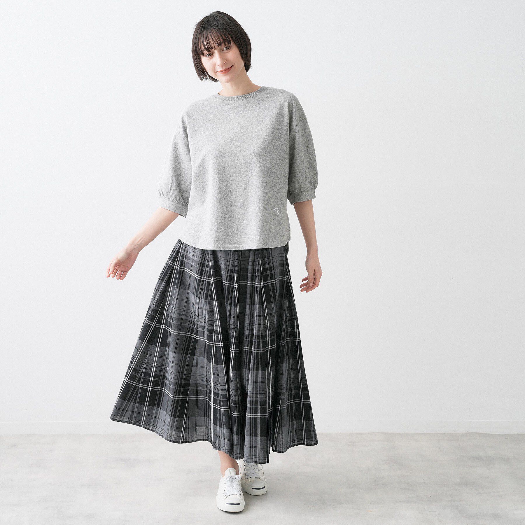 Dessin「【360度可愛い・洗える】バックヘンリーカットソー5分袖」|Tシャツ・カットソー|