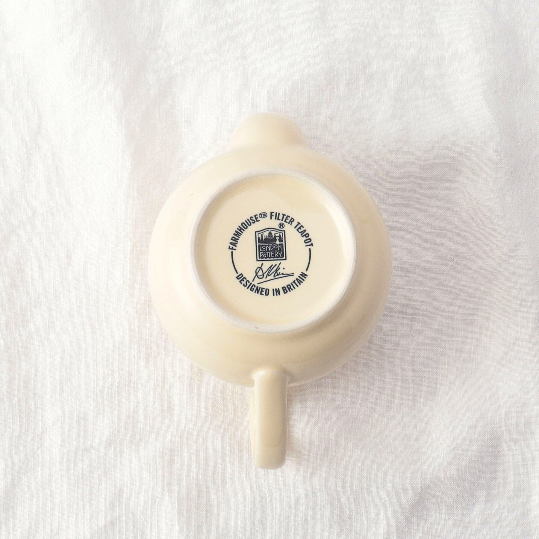 212 KITCHEN STORE「ファームハウス ティーポット アイボリー ２カップ＜London Pottery ロンドンポタリー＞」|食器・キッチングッズ|