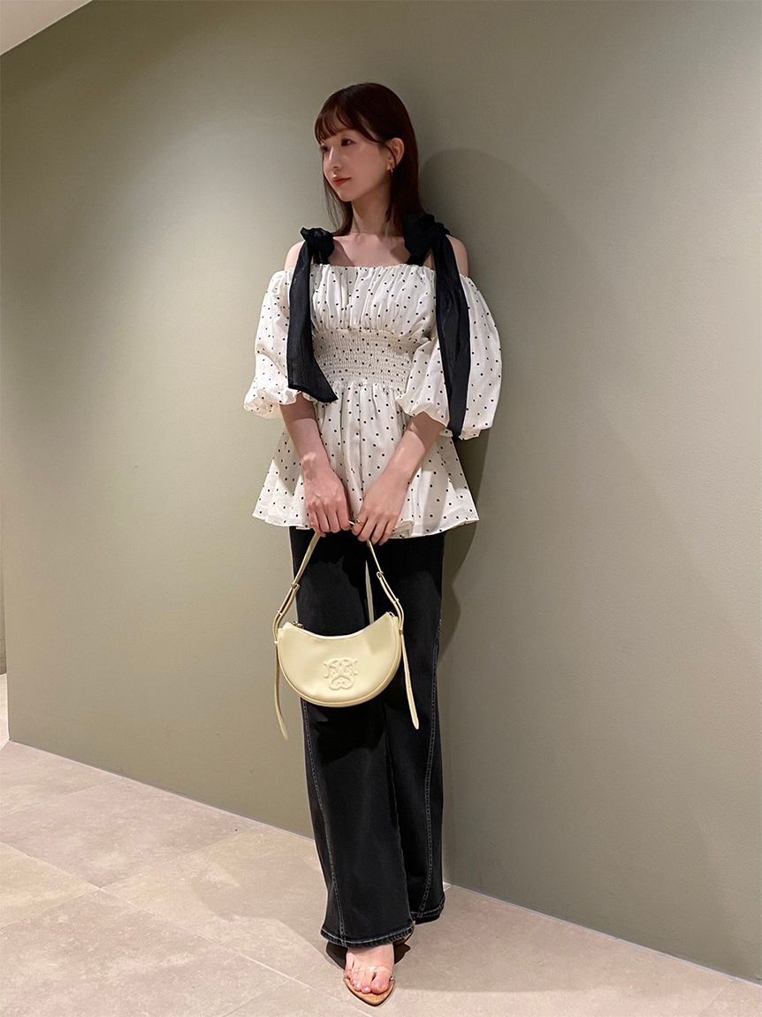 SNIDEL「Sustainableストレッチフレアデニムパンツ」|デニム|