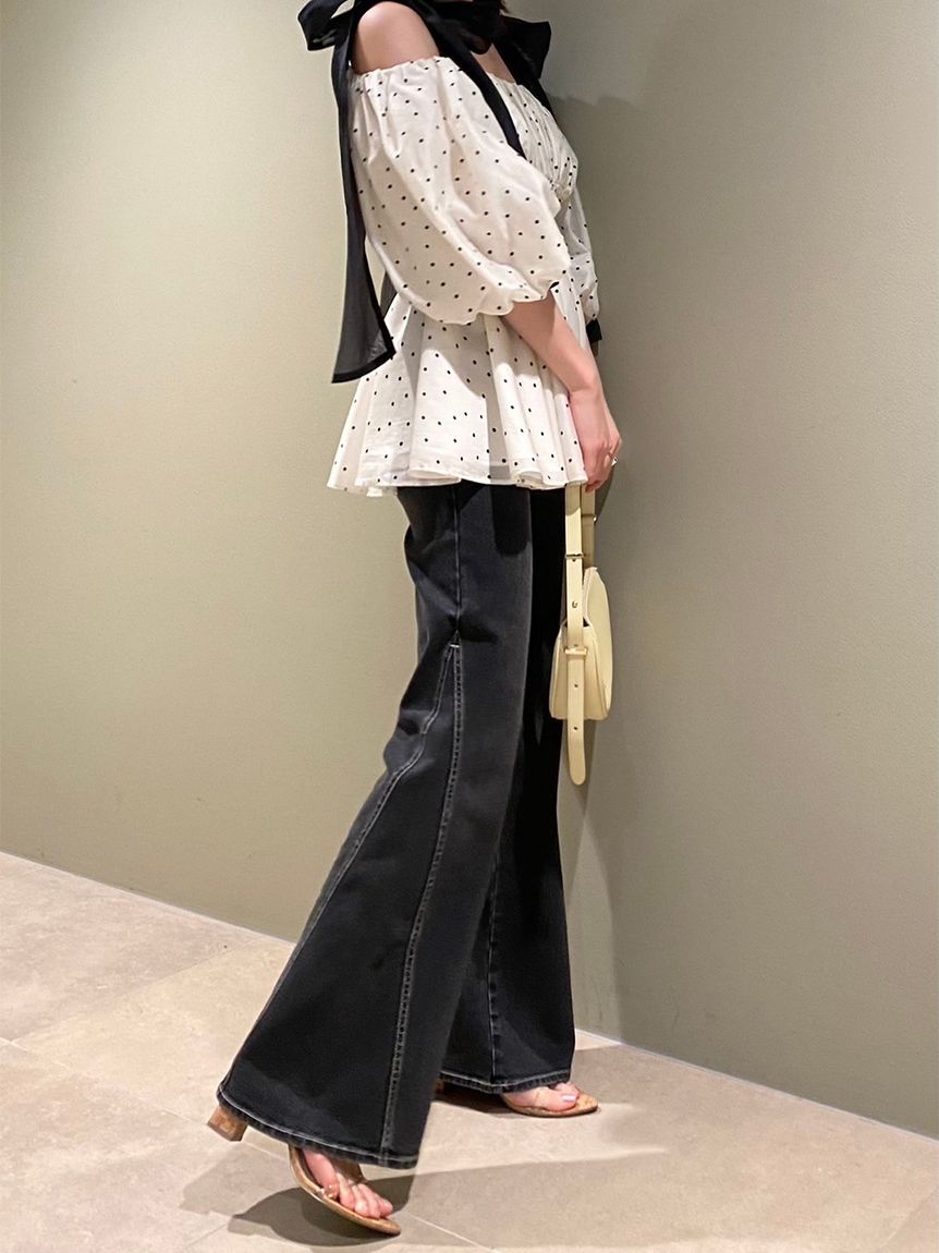 SNIDEL「Sustainableストレッチフレアデニムパンツ」|デニム|