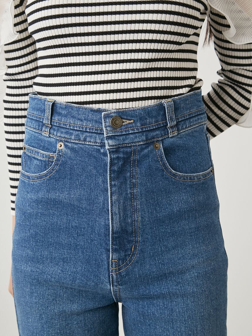 SNIDEL「Sustainableストレッチフレアデニムパンツ」|デニム|