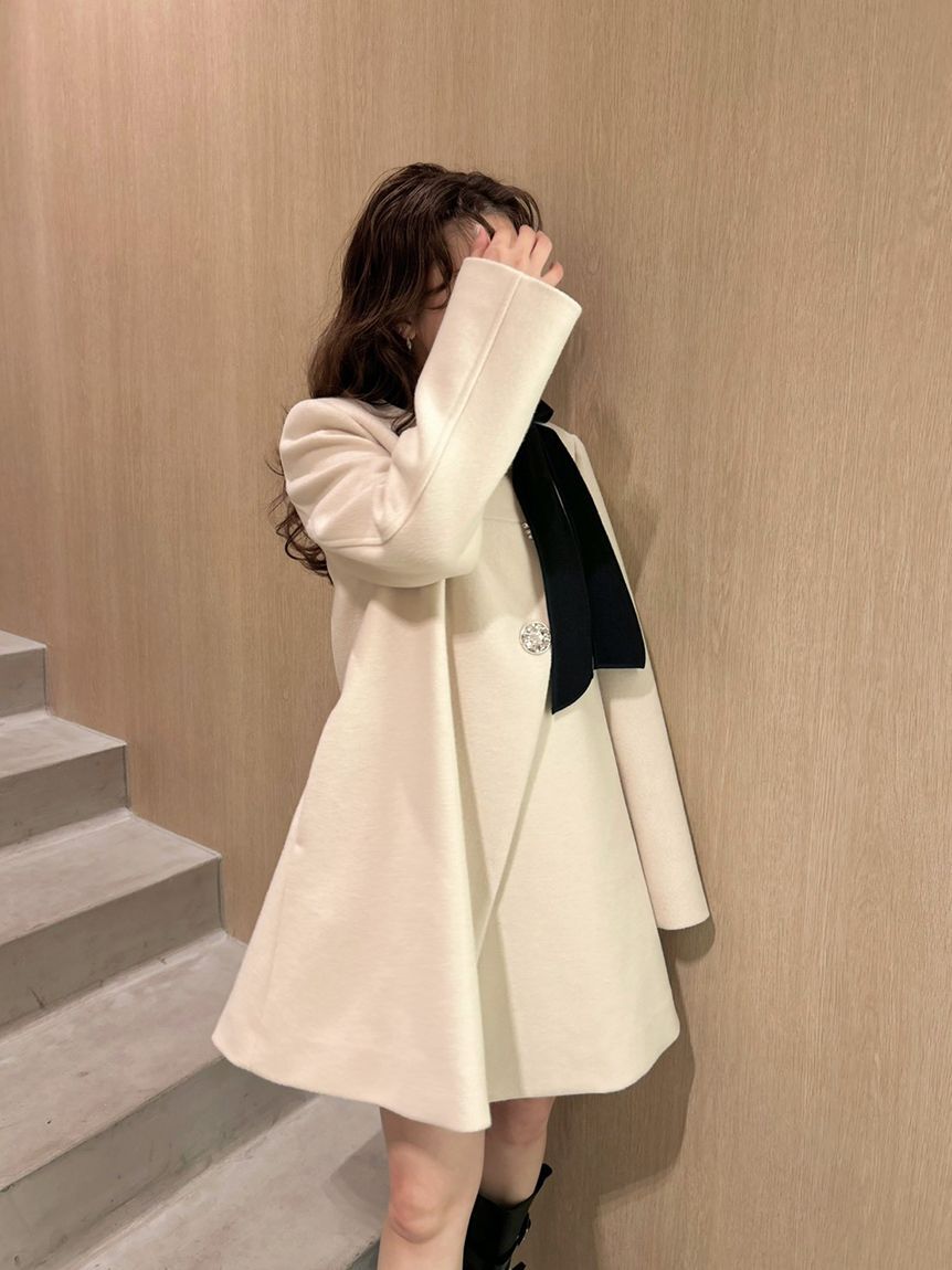 LILY BROWN「【WEB限定カラー】[L.B CANDY STOCK]Aラインビジューリボンコート」|ノーカラージャケット|