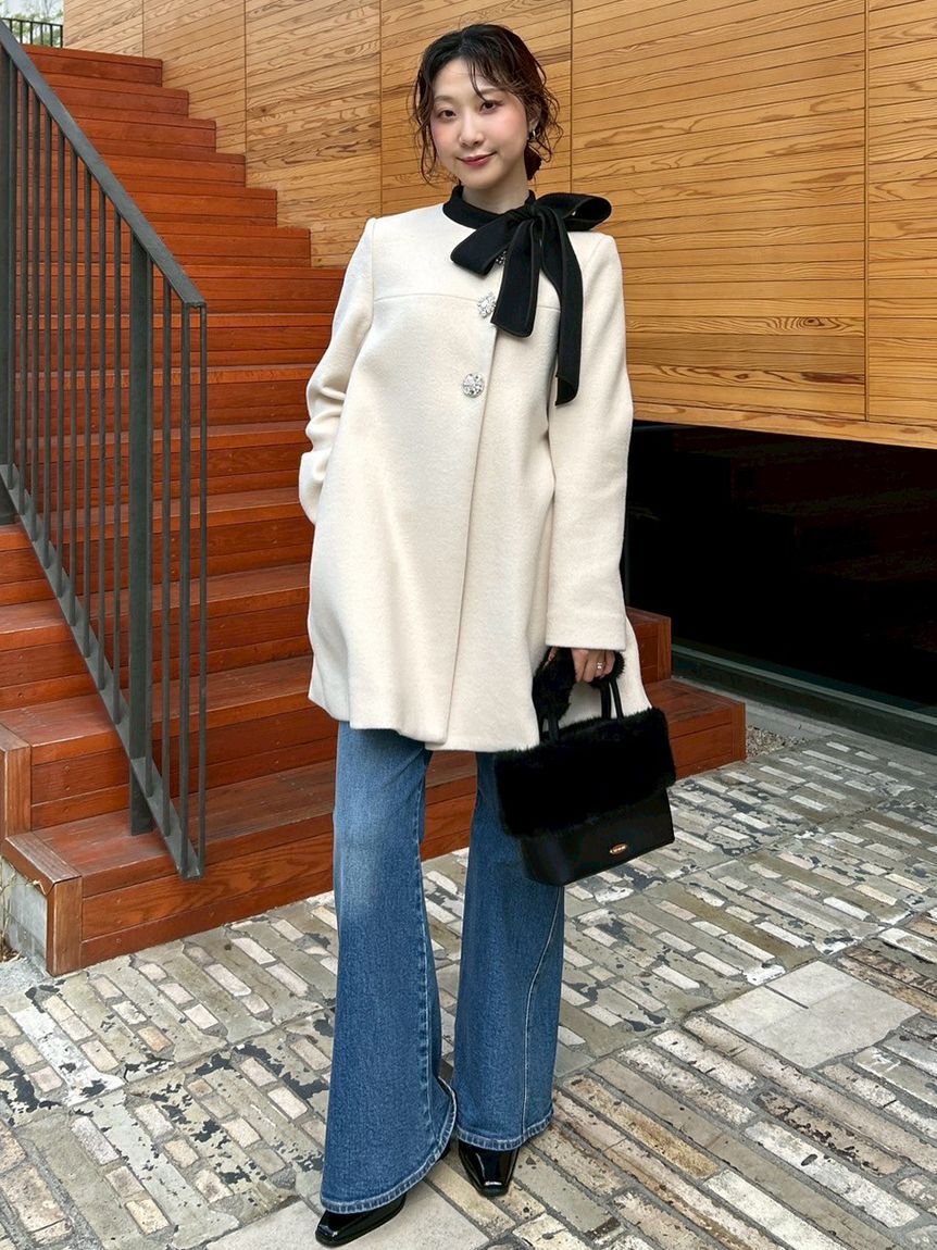 LILY BROWN「【WEB限定カラー】[L.B CANDY STOCK]Aラインビジューリボンコート」|ノーカラージャケット|