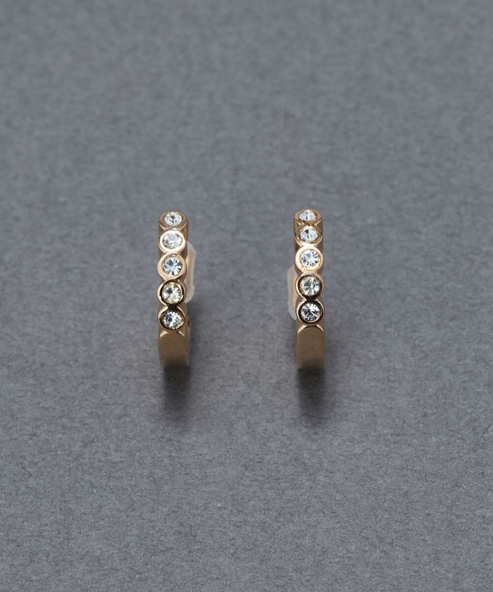 Phoebe「【金属アレルギー対応/痛くないシリーズ】プチベゼルフープライトフィットイヤリング　シャンパンゴールド」|イヤリング|シャンパンゴールド