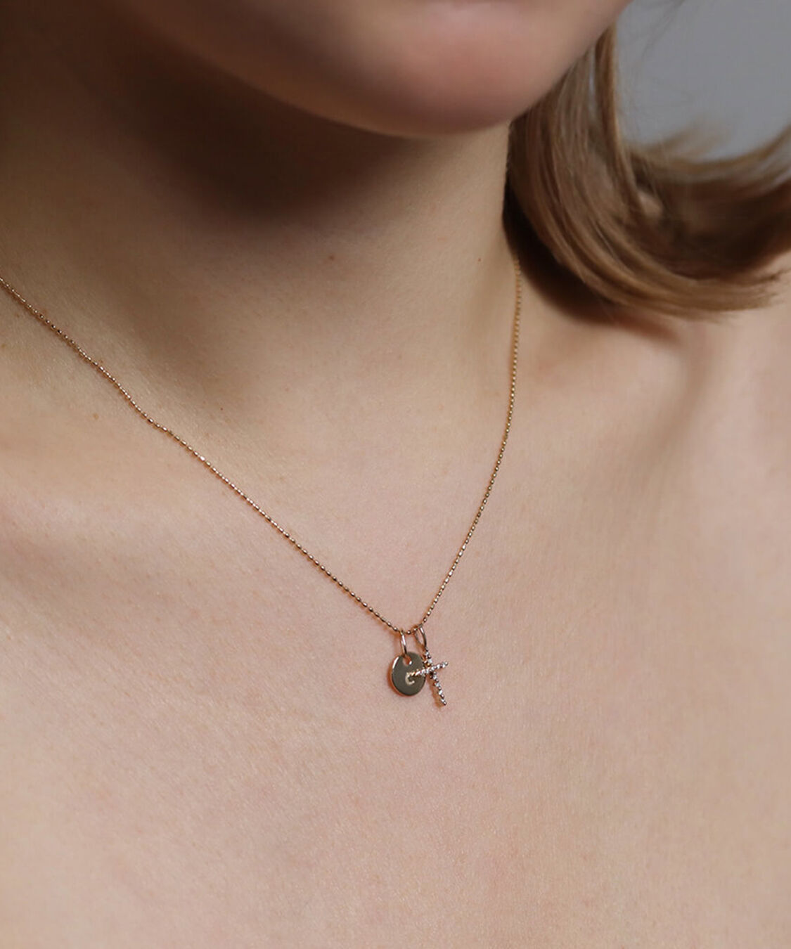  「ゴールド コイン イニシャル チャーム | K10YG」|ネックレス|