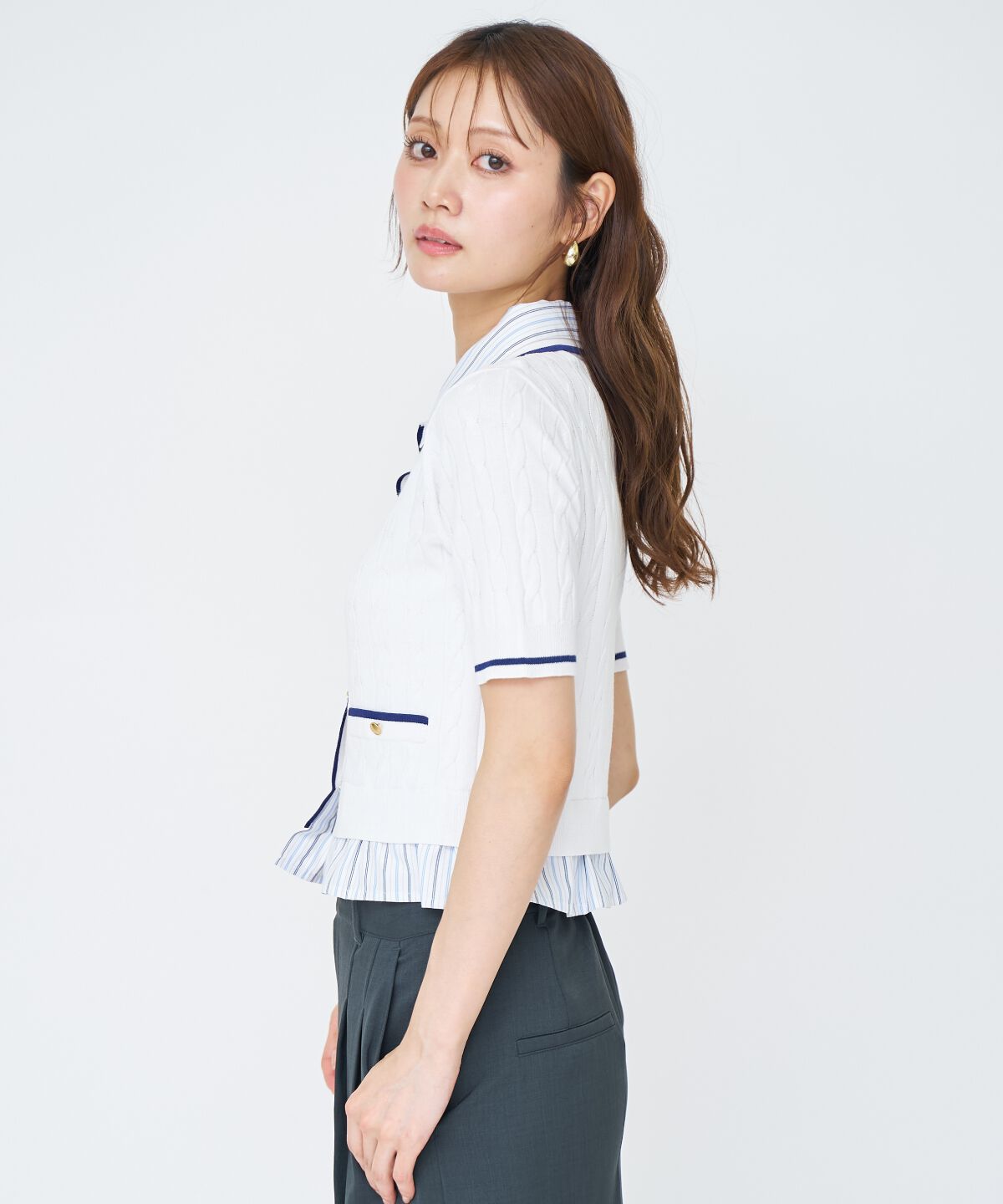 アンドクチュール「配色シャツ襟ペプラムニットプルオーバー」|ニット・セーター|