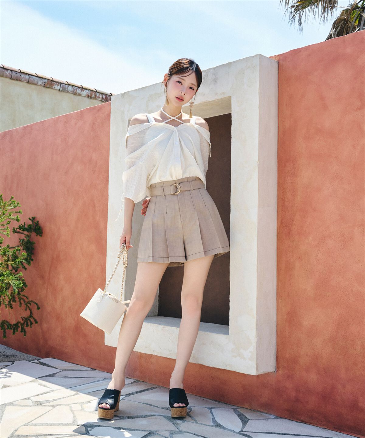 REDYAZEL「配色ステッチハイウエストタックショートパンツ」|キュロット|ベージュ