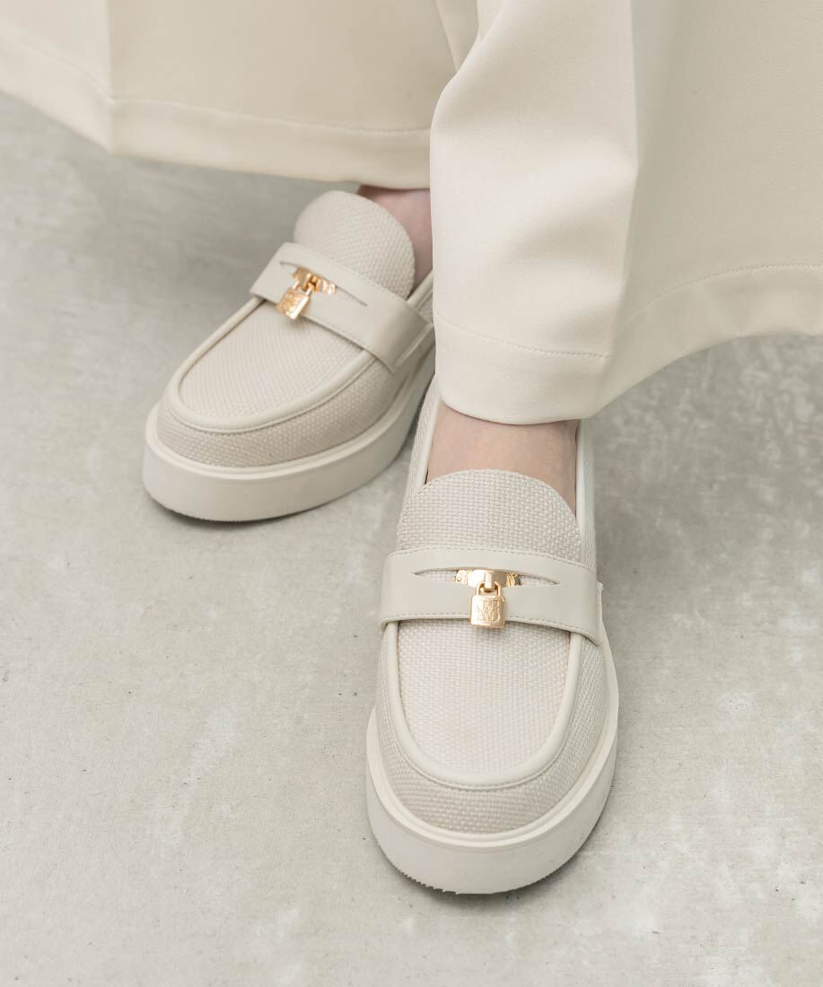  「パドロックパーツローファー」|ローファー|アイボリー