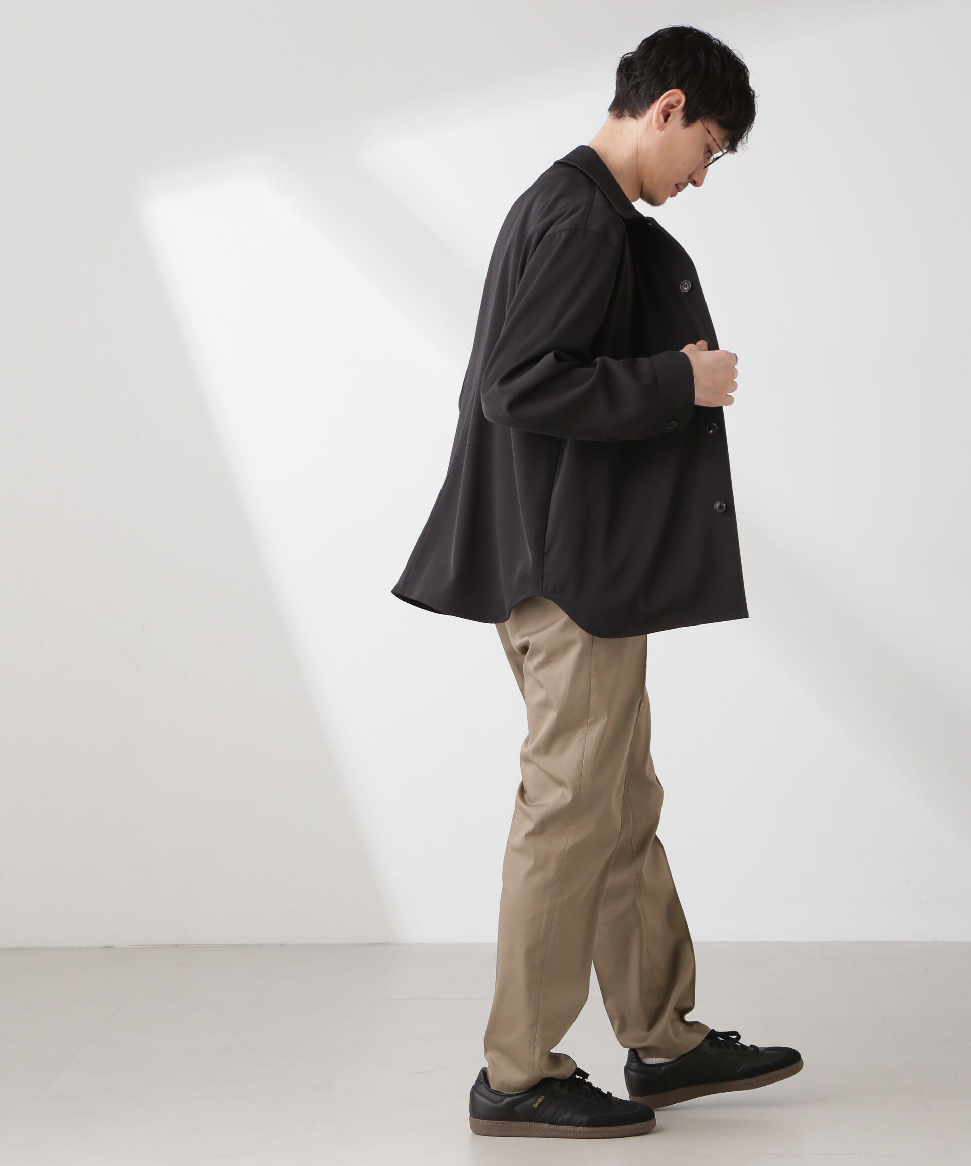 nano･universe「ソラーロライトストレッチテーパードイージーパンツ(セットアップ可)」|チノ|