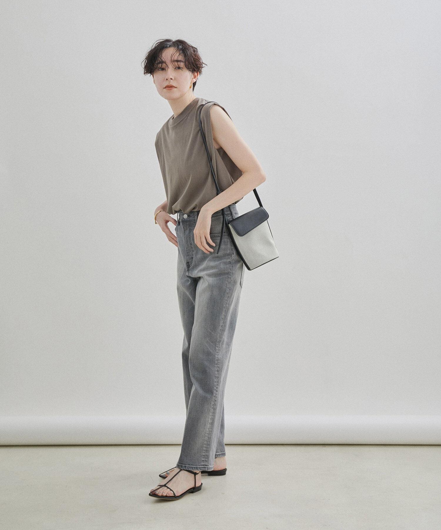 SALON adam et rope'「【UVケア・接触冷感・洗濯耐久】PRIMA VEIL コットンノースリーブTシャツ」|Tシャツ・カットソー|