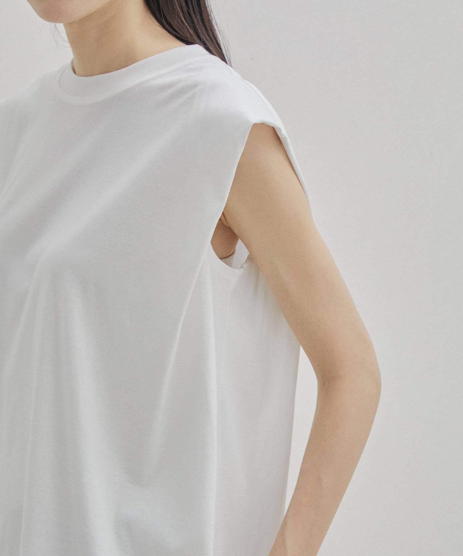 SALON adam et rope'「【UVケア・接触冷感・洗濯耐久】PRIMA VEIL コットンノースリーブTシャツ」|Tシャツ・カットソー|