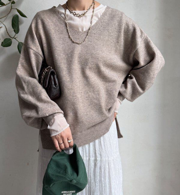  「【WEB限定】サイドスリットプルオーバー」|ニット・セーター|ベージュ