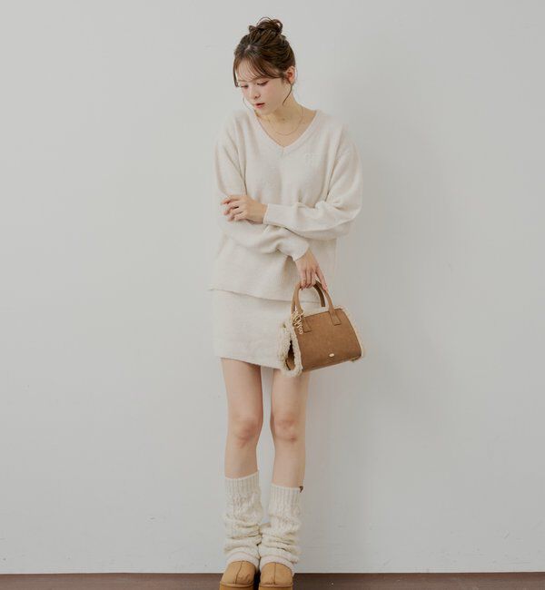  「【セットアップ対応】胸ロゴVネックルーズニット」|ニット・セーター|