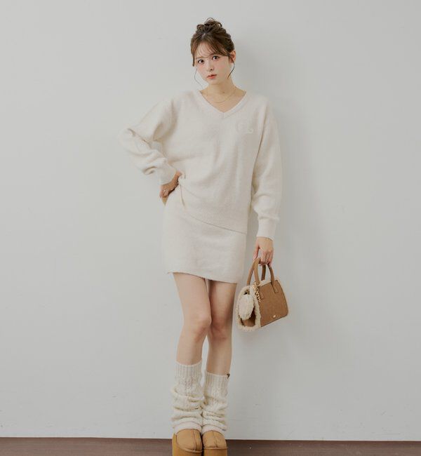  「【セットアップ対応】胸ロゴVネックルーズニット」|ニット・セーター|