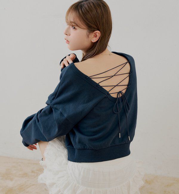 「【SALON by Chico/一部店舗限定】バックレースアップクルースウェット」|Tシャツ・カットソー|