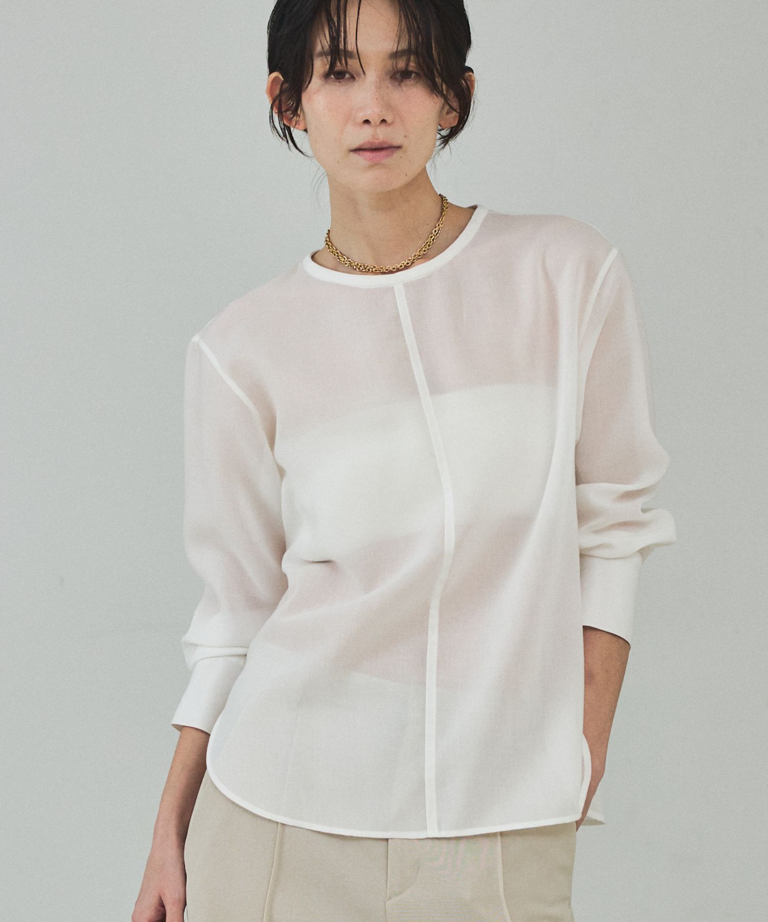 qualite「【大人の程よい透け感】シアーTブラウス」|シャツ・ブラウス|オフホワイト
