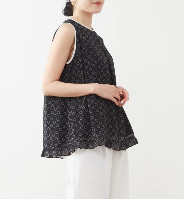 TIARA「ドット&times;ドットプリントフリルノースリーブブラウス」|シャツ・ブラウス|ブラック