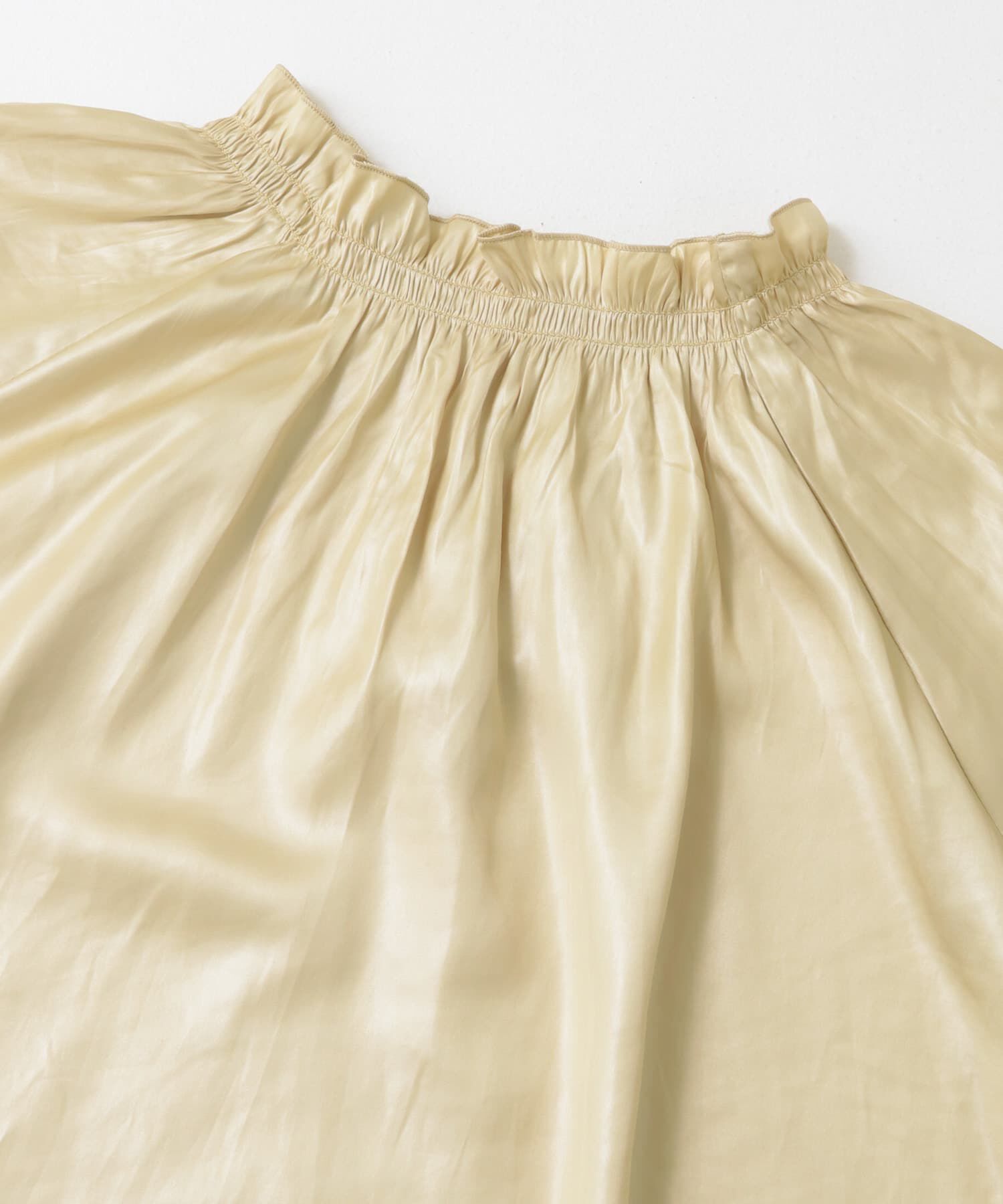 URBAN RESEARCH ROSSO「グロッシー2WAYネックギャザーブラウス」|シャツ・ブラウス|