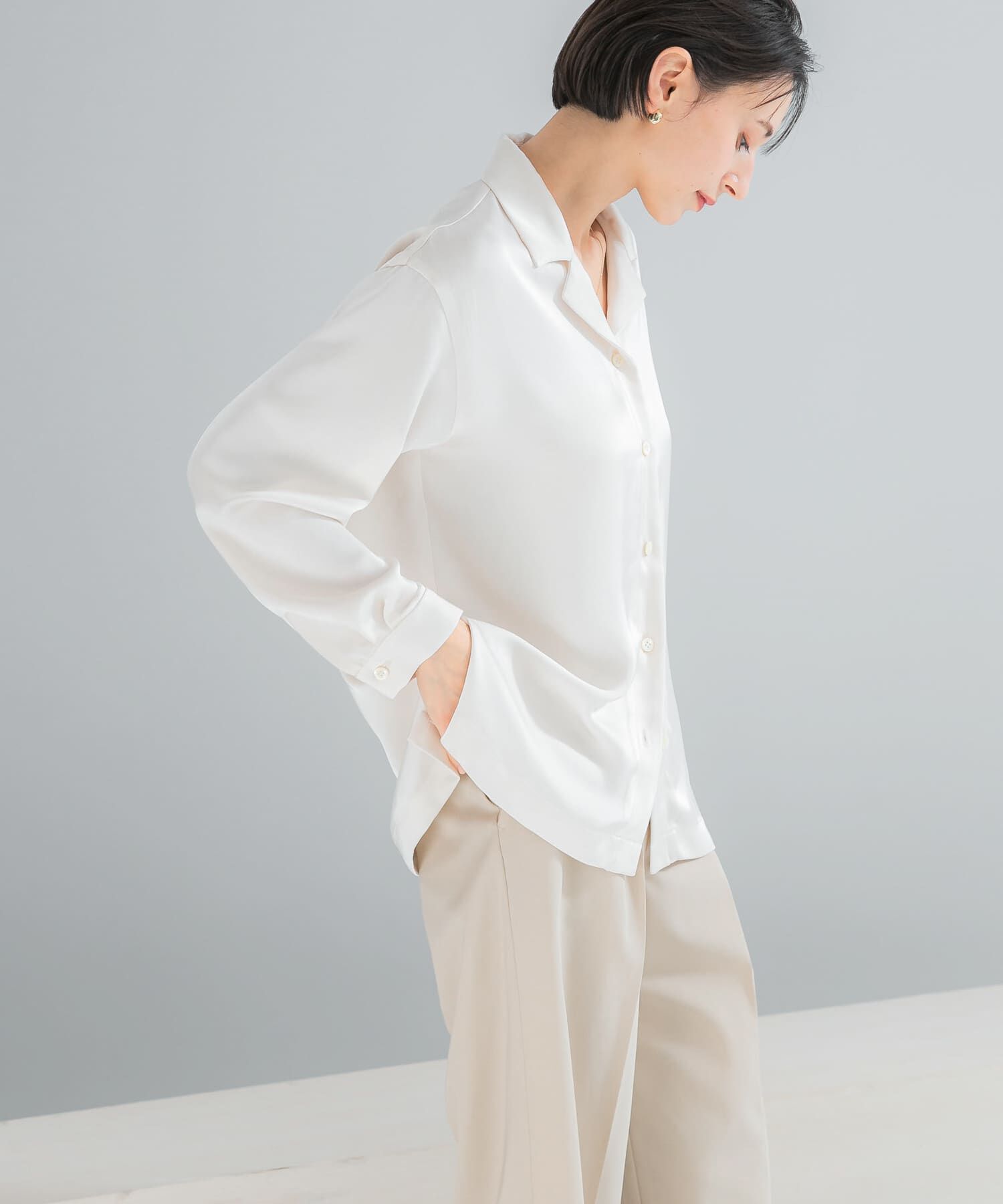 URBAN RESEARCH ROSSO「オープンカラーヴィンテージシルキーサテンブラウス」|シャツ・ブラウス|