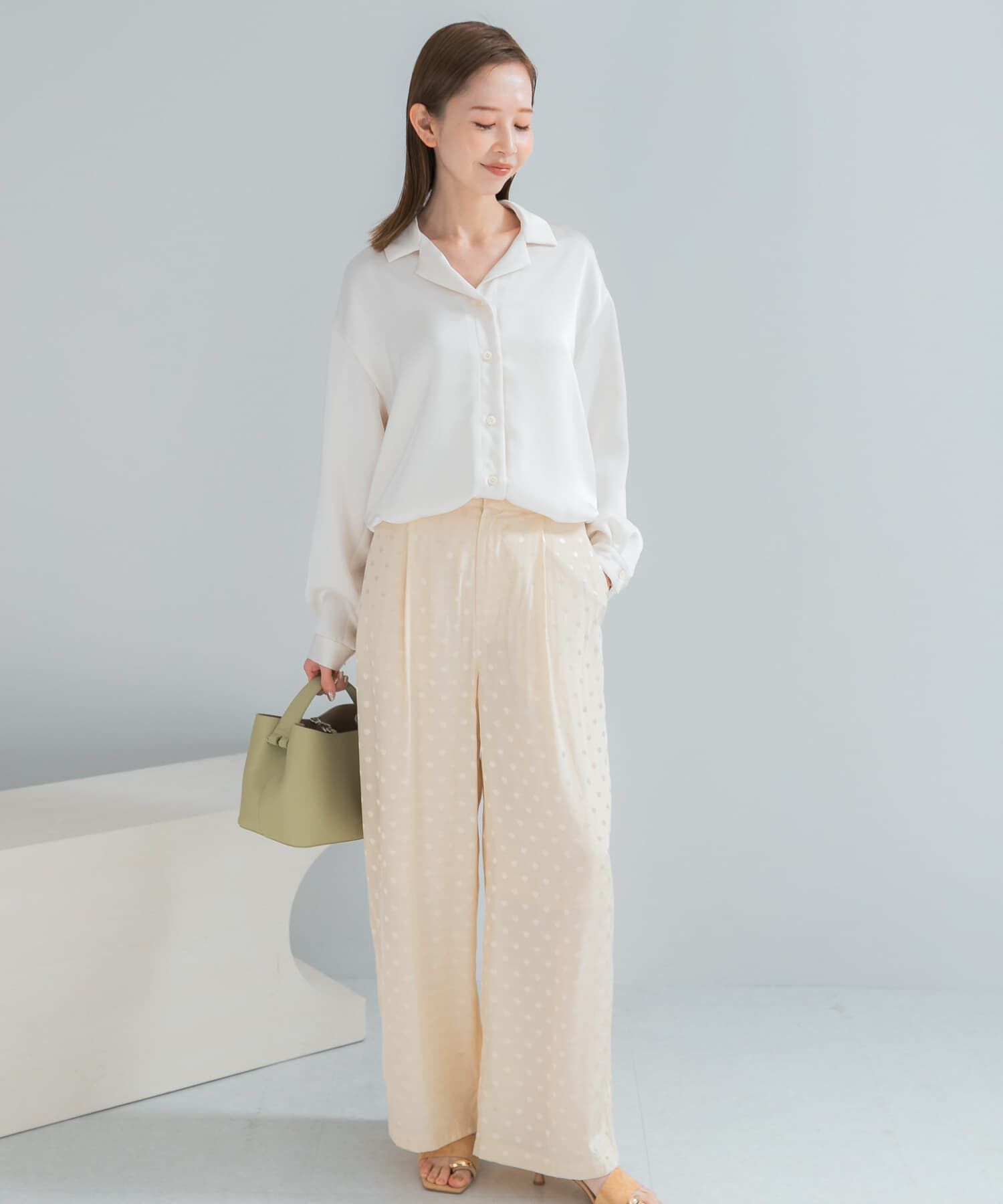 URBAN RESEARCH ROSSO「オープンカラーヴィンテージシルキーサテンブラウス」|シャツ・ブラウス|