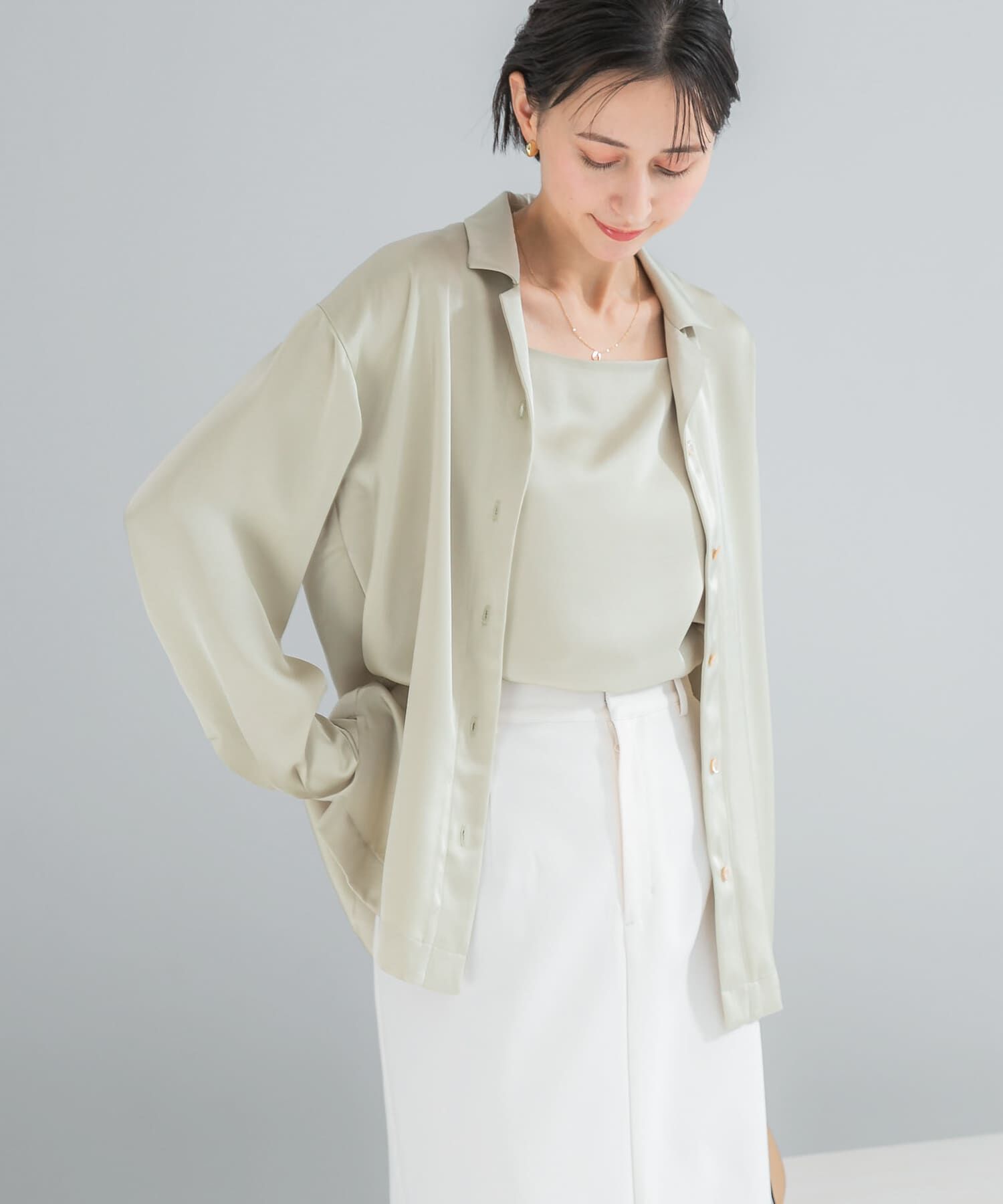 URBAN RESEARCH ROSSO「オープンカラーヴィンテージシルキーサテンブラウス」|シャツ・ブラウス|ベージュ系その他