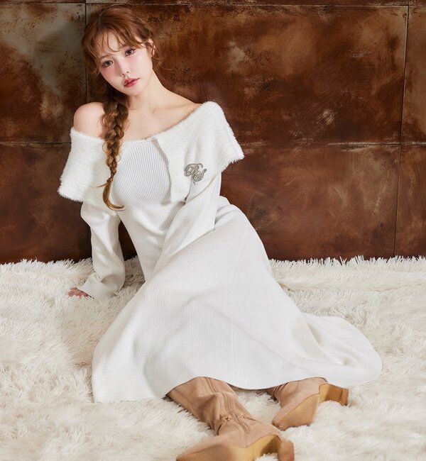  「ブローチ付きニットワンピース」|ワンピース|