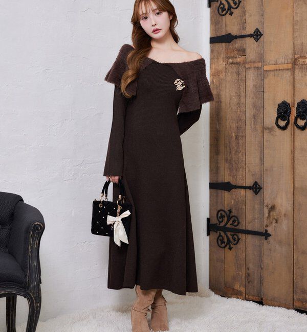  「ブローチ付きニットワンピース」|ワンピース|