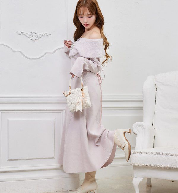  「ブローチ付きニットワンピース」|ワンピース|