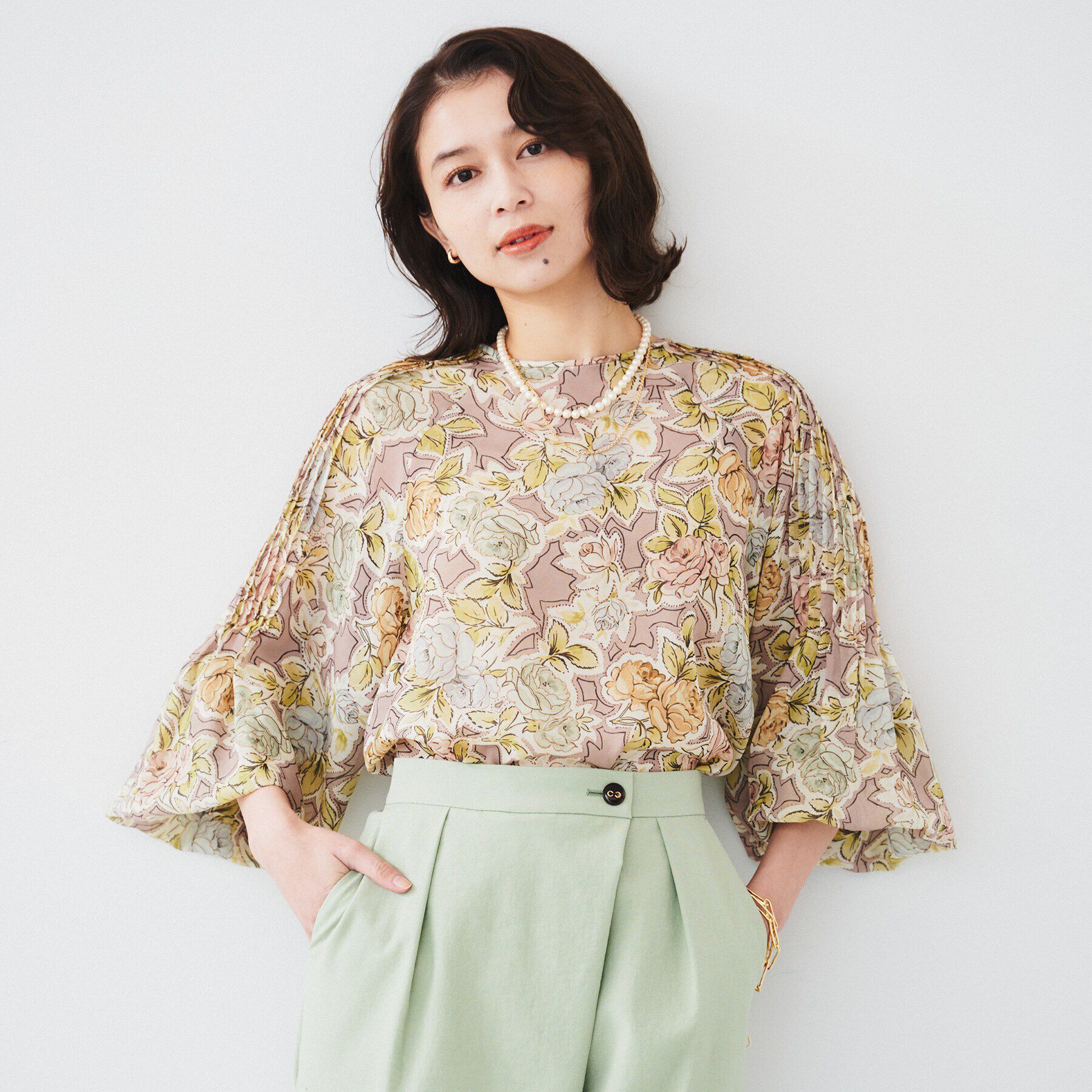 UNTITLED「【セットアップ可能】オールドフラワー プリントブラウス」|シャツ・ブラウス|