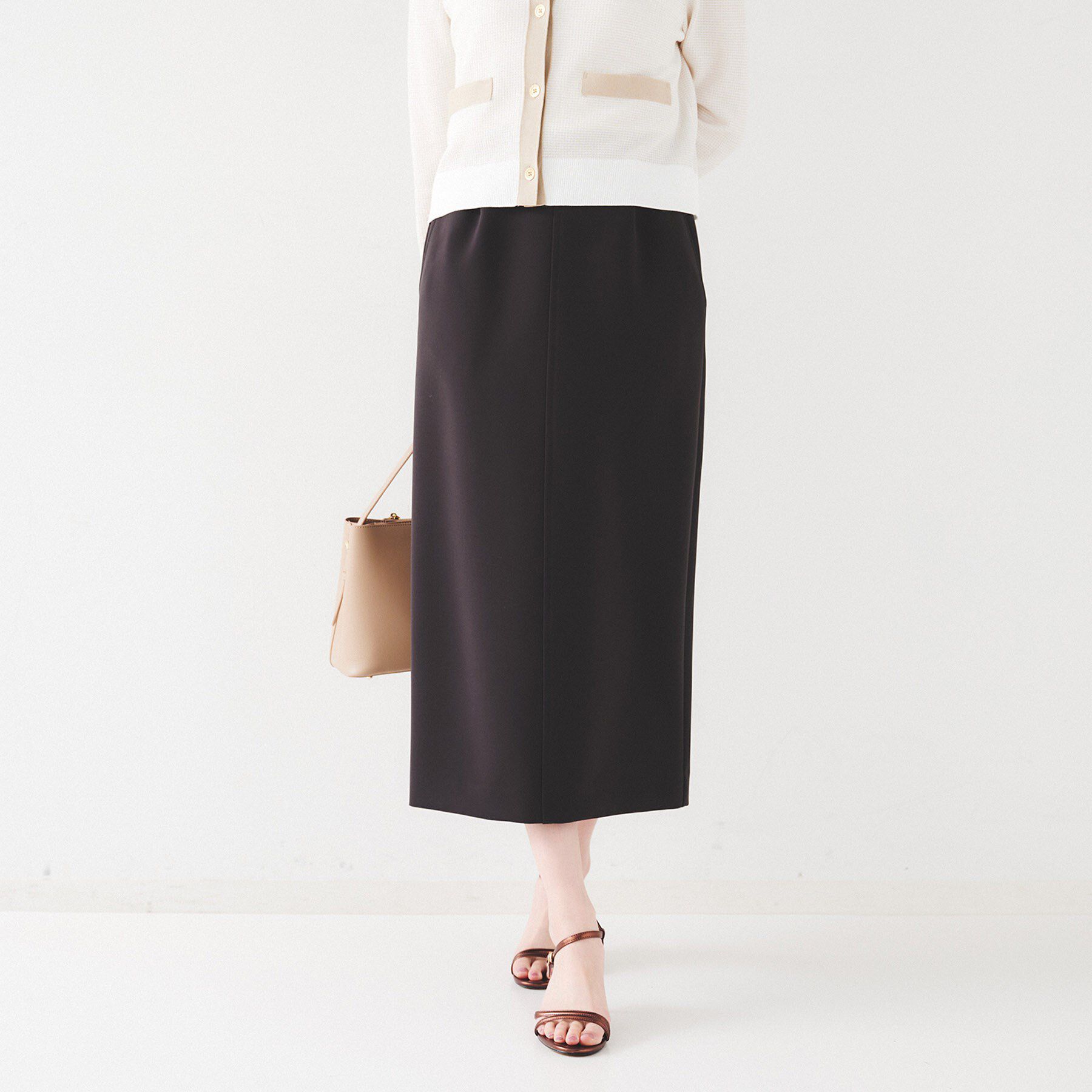 UNTITLED「【後ろウエストゴム/洗える】ストレッチ ナロースカート」|スカート|チャコールグレー(0