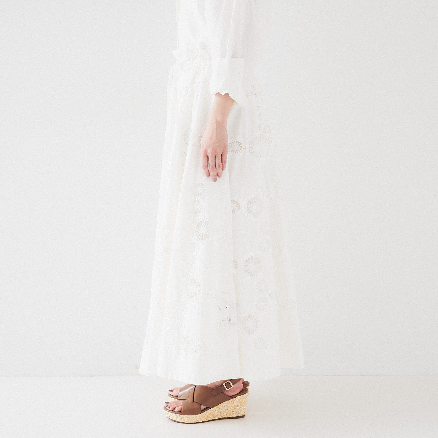 UNTITLED「【トレンド／刺繍レース】サークルモチーフ コットンスカート」|スカート|