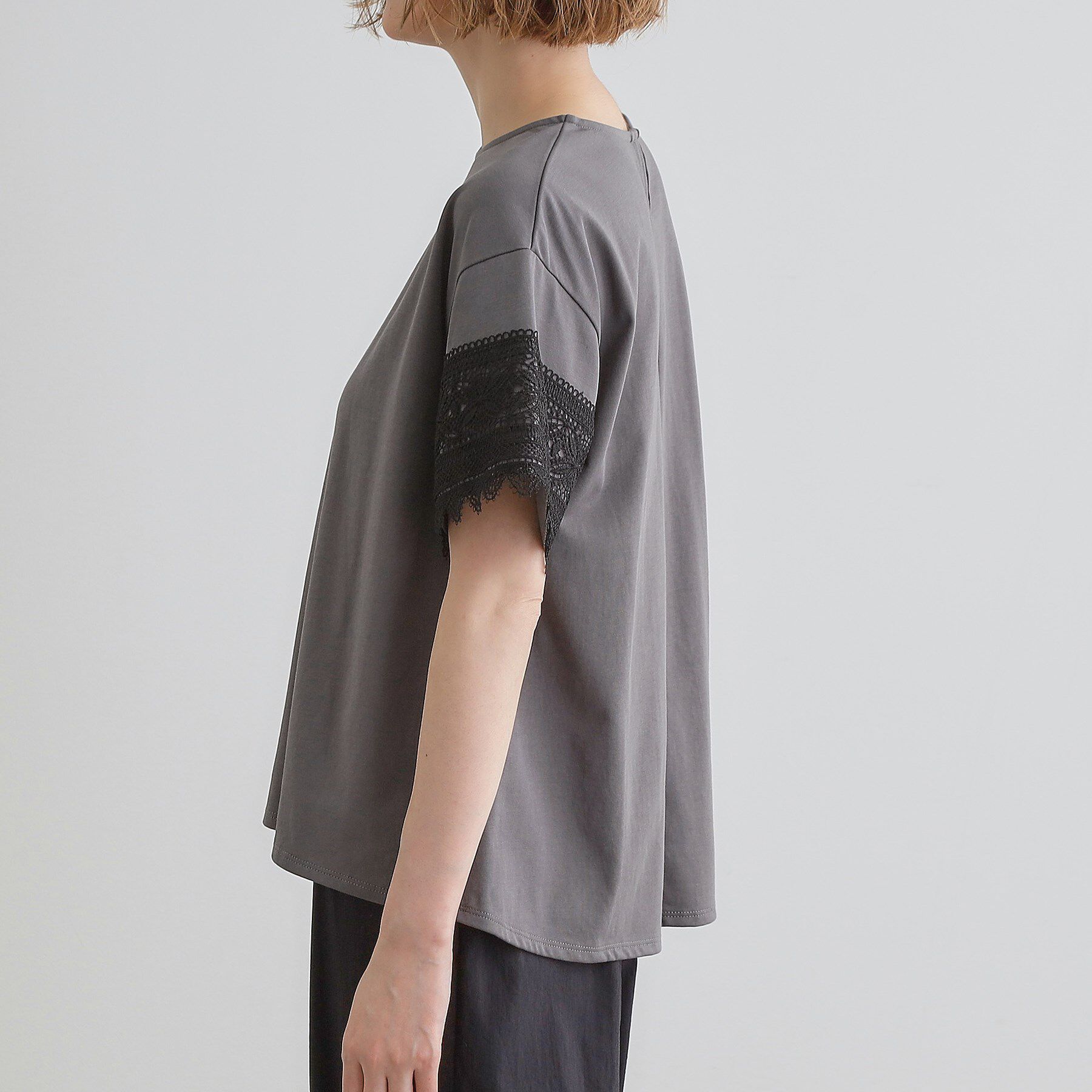 grove「【洗える/二の腕カバー】上品なレースで叶える、きちんと見えの夏Tシャツ」|Tシャツ・カットソー|