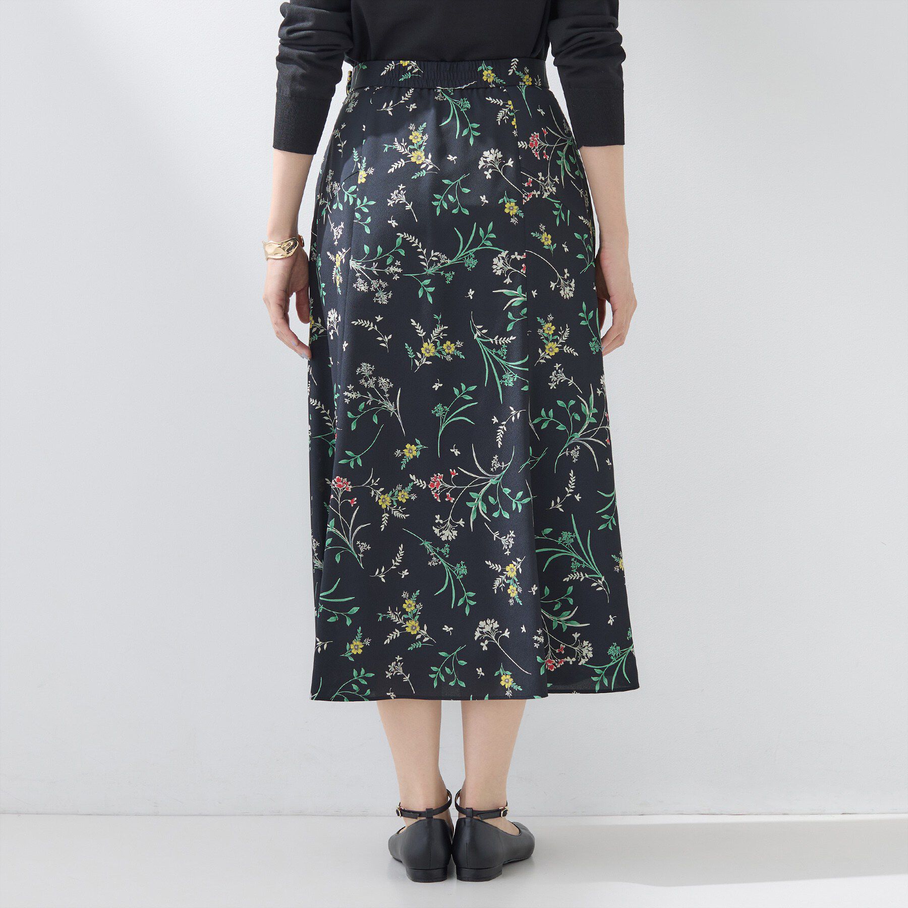 INDIVI「【SETUP可能】モダンフラワー柄フレアスカート」|スカート|