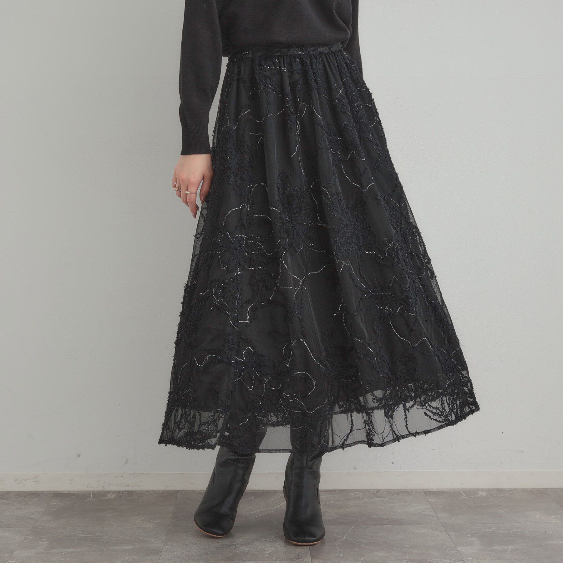 Couture broach「【ハレの日・通勤】ラメ刺繍ブークレチュールスカート」|スカート|