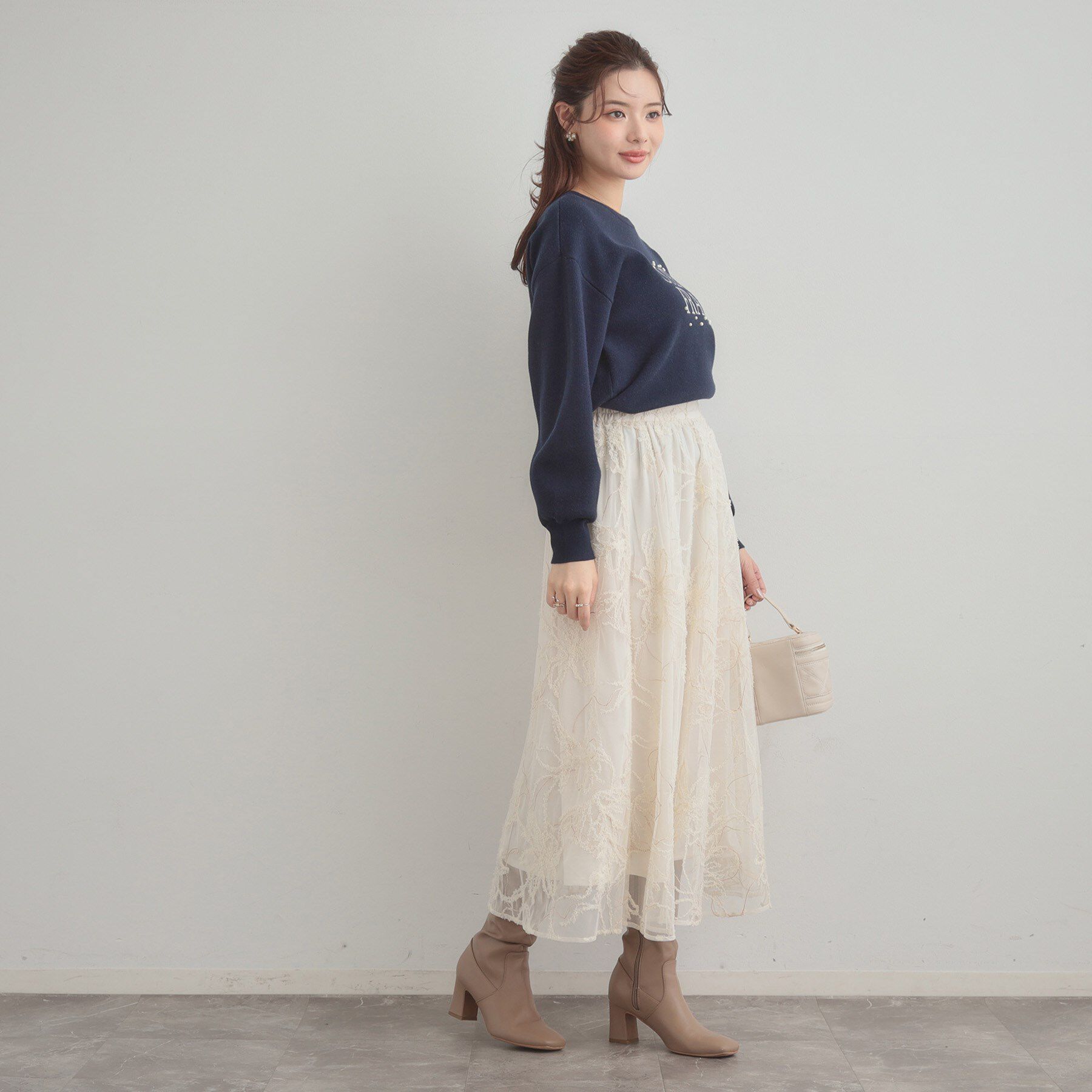 Couture broach「【ハレの日・通勤】ラメ刺繍ブークレチュールスカート」|スカート|