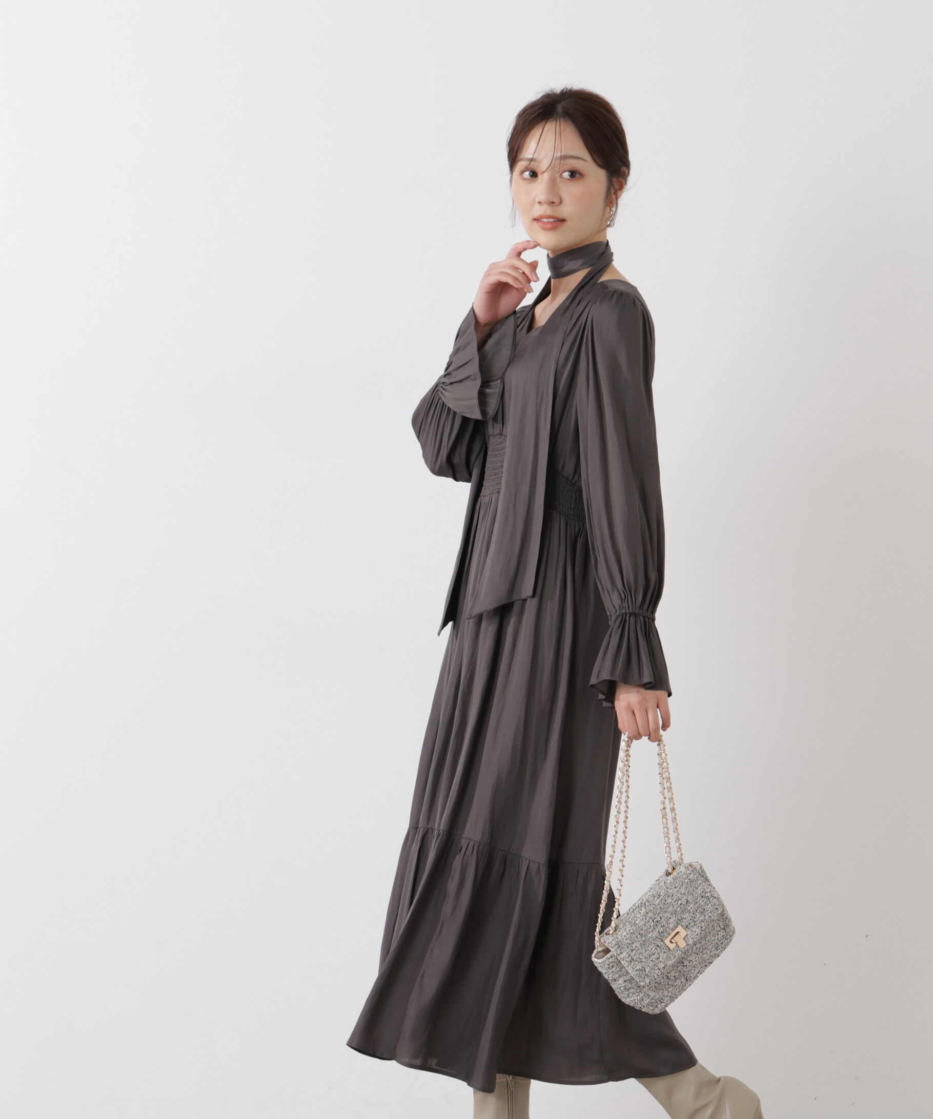 PROPORTION BODY DRESSING「タイ付きギャザーワンピース」|ワンピース|チャコール2