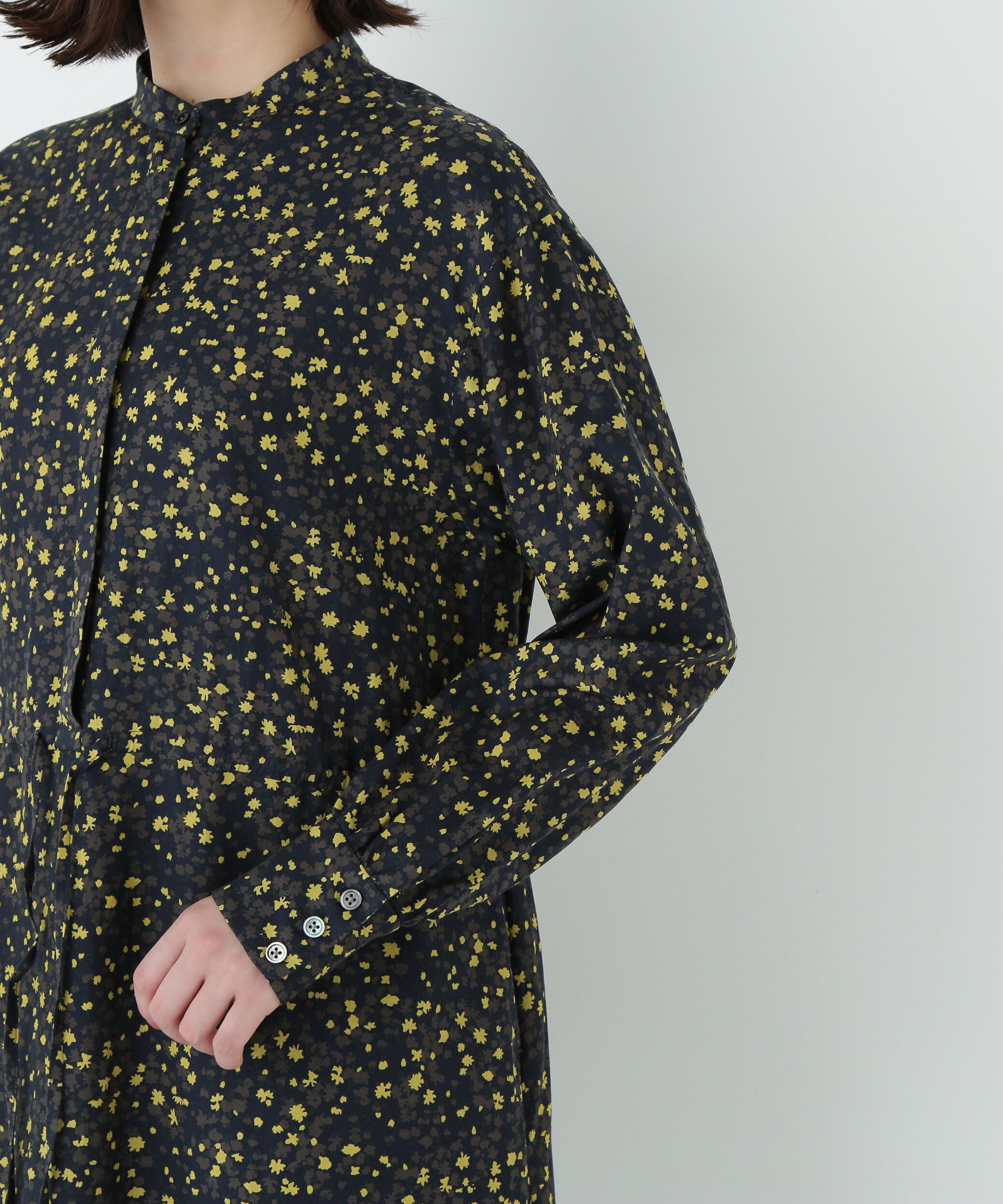  「プチフラワープリントブラウジングバンドカラーワンピース」|ワンピース|