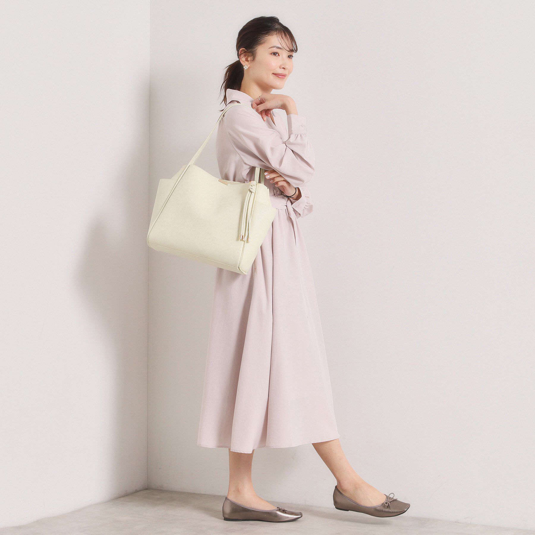 ITS&rsquo;DEMO「タッセル付変形A4トート」|トートバッグ|