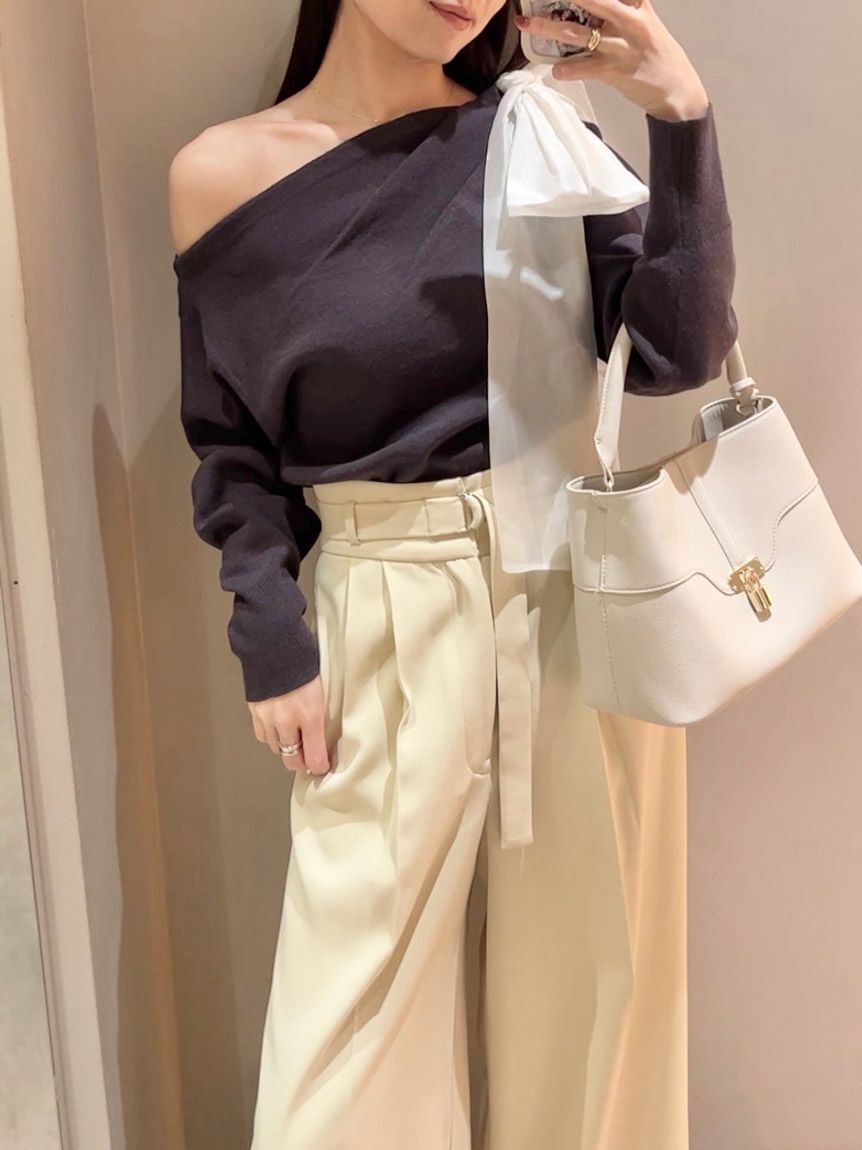 SNIDEL「スタイルアップベルティッドワイドパンツ」|チノ|