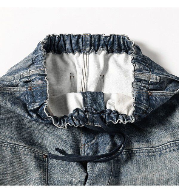 BEAMS「モック プリント ダブルニー スウェットパンツ」|チノ|