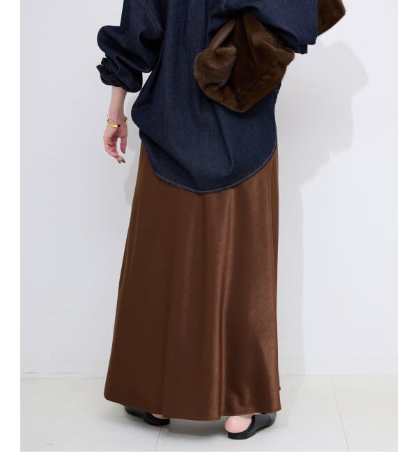 SLOBE IENA「《WEB限定カラー有り/追加》グロッシーサテンフレアスカート」|スカート|