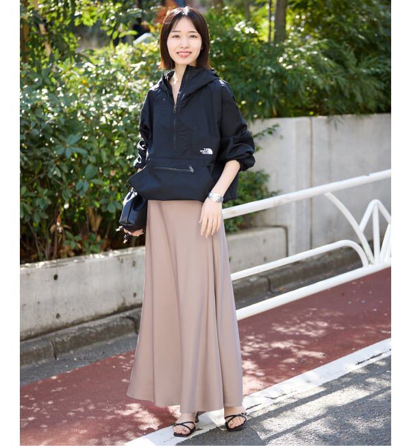 SLOBE IENA「《WEB限定カラー有り/追加》グロッシーサテンフレアスカート」|スカート|