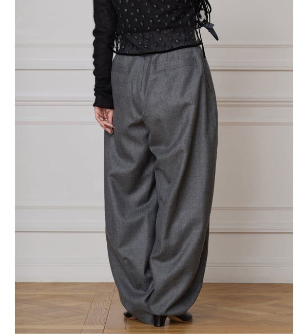 IENA LA BOUCLE「IENA LA BOUCLE ウールサキソニータックバレルパンツ」|スラックス|