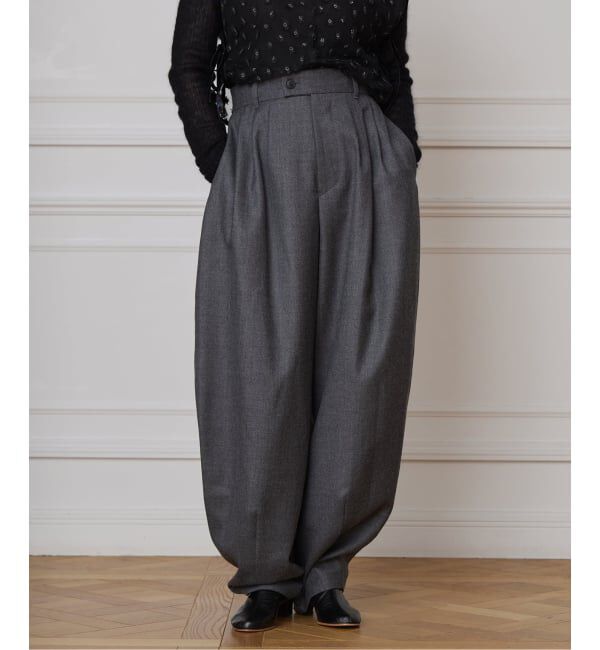 IENA LA BOUCLE「IENA LA BOUCLE ウールサキソニータックバレルパンツ」|スラックス|