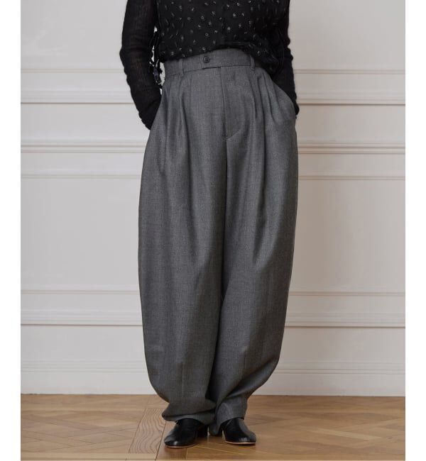 IENA LA BOUCLE「IENA LA BOUCLE ウールサキソニータックバレルパンツ」|スラックス|