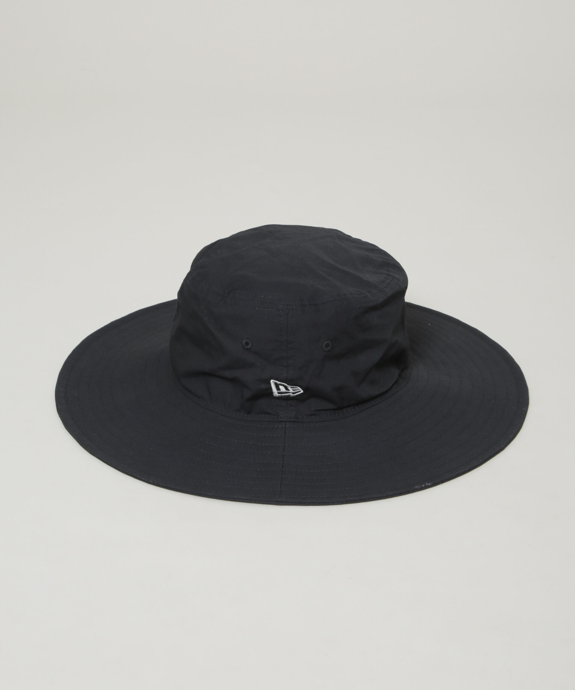 nano･universe「NEW ERA(R)/ADVENTURE WB TYPEWRITER BLK」|キャップ・キャスケット|