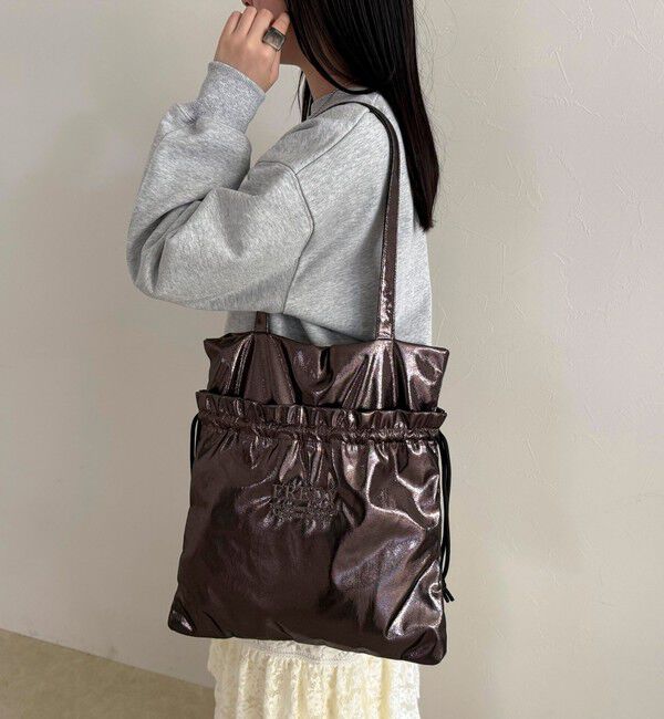 fredy emue「シャイニーアウトポケット刺しゅうトートバッグ」|トートバッグ|ブロンズ