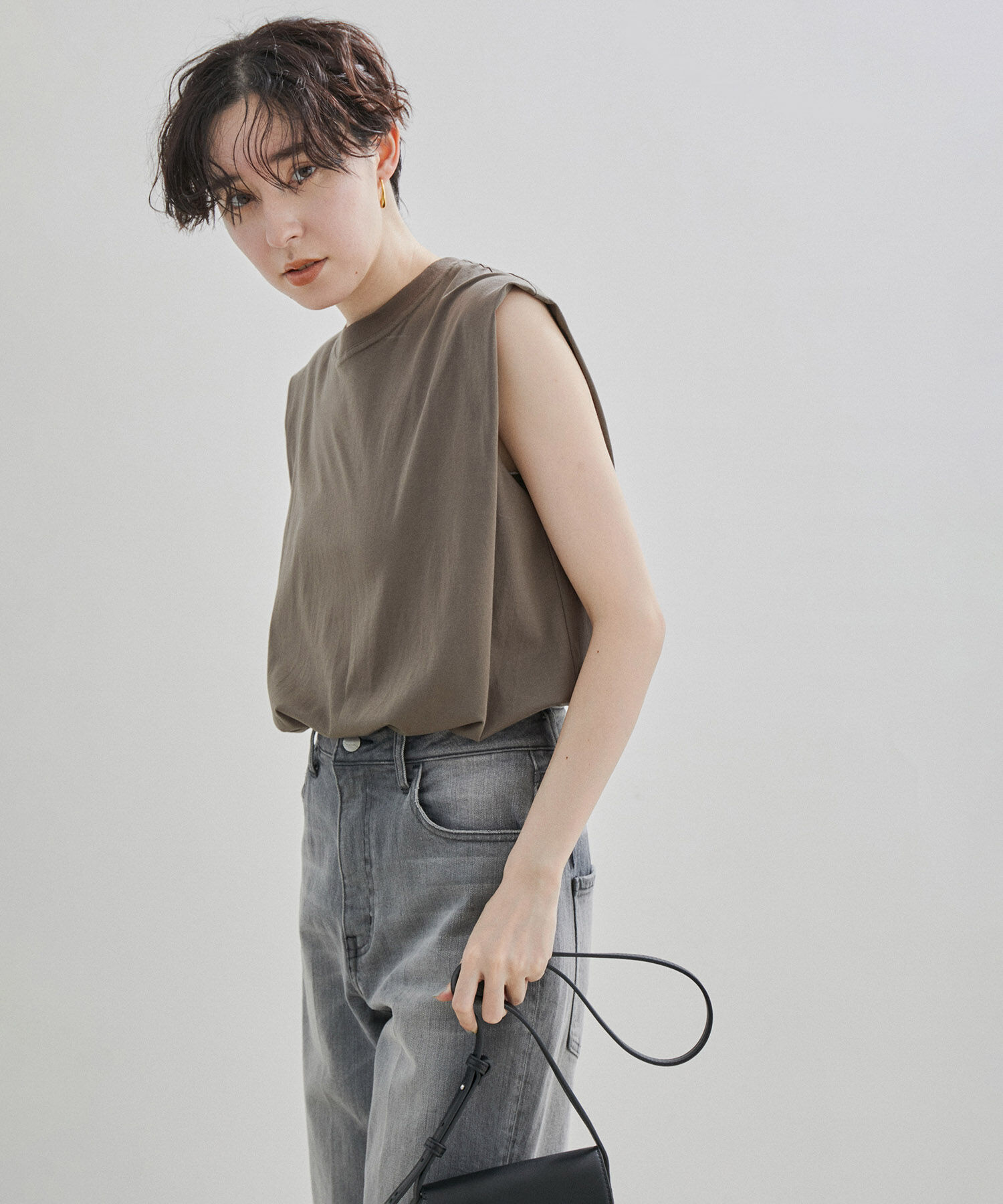 SALON adam et rope'「【UVケア・接触冷感・洗濯耐久】PRIMA VEIL コットンノースリーブTシャツ」|Tシャツ・カットソー|カーキ(36)